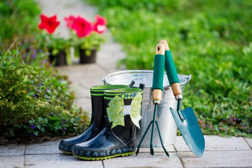 Gardeners West Wickham maintaining a neat suburban garden
